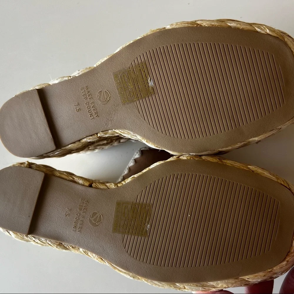 Oasis Society Rae Embroidered Espadrille Wedge Sandals Tan Size 7.5 RT $130
